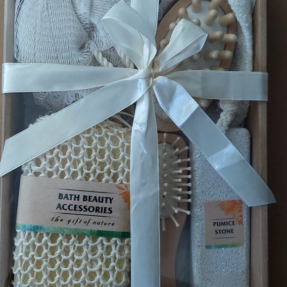 Bath Spa Beauty Accessories - Picture 4 of 4